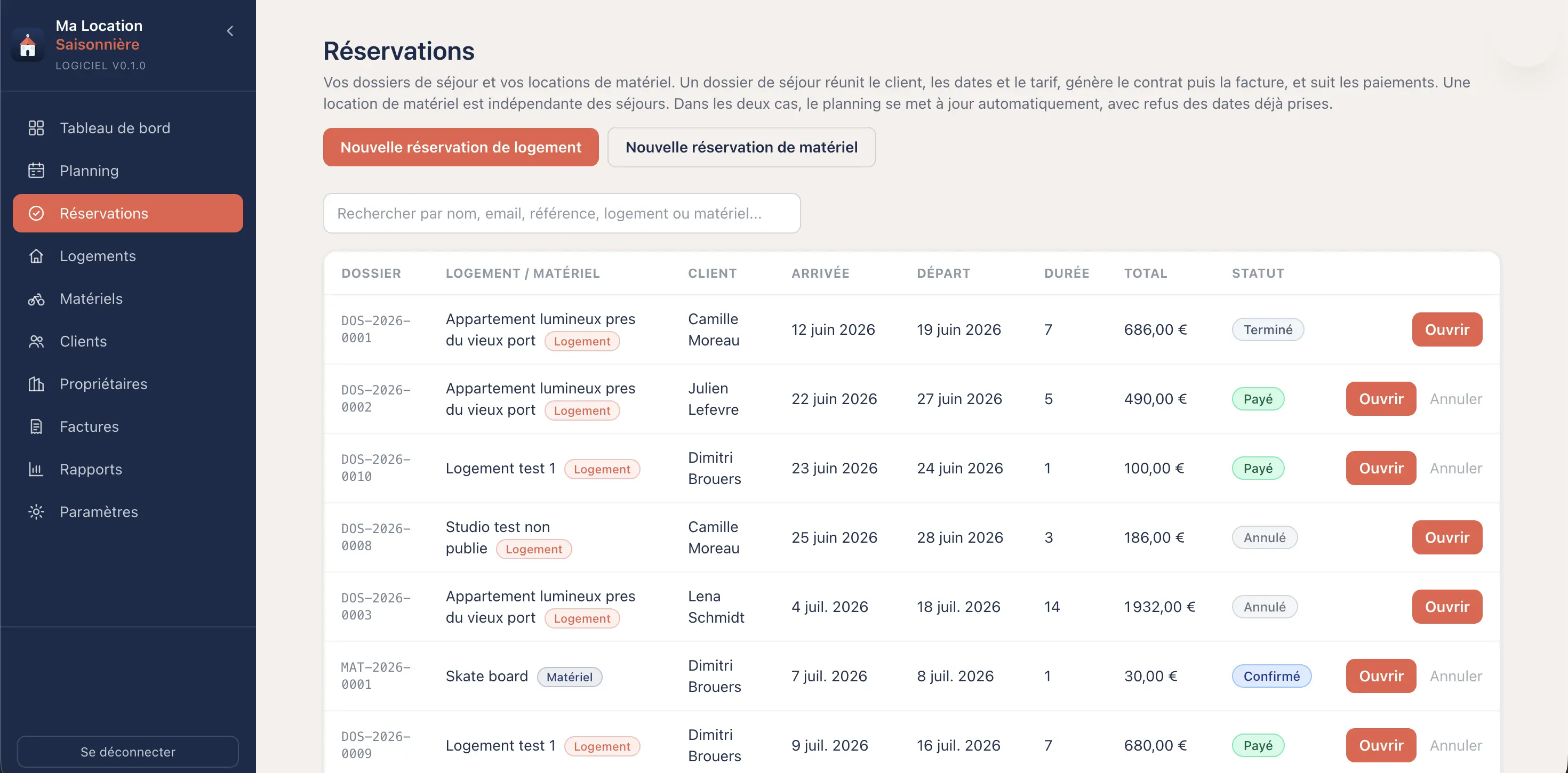 Réservations du logiciel Ma Location Saisonnière : dossiers de séjour et locations de matériel réunis, avec références, clients, dates, totaux et statuts